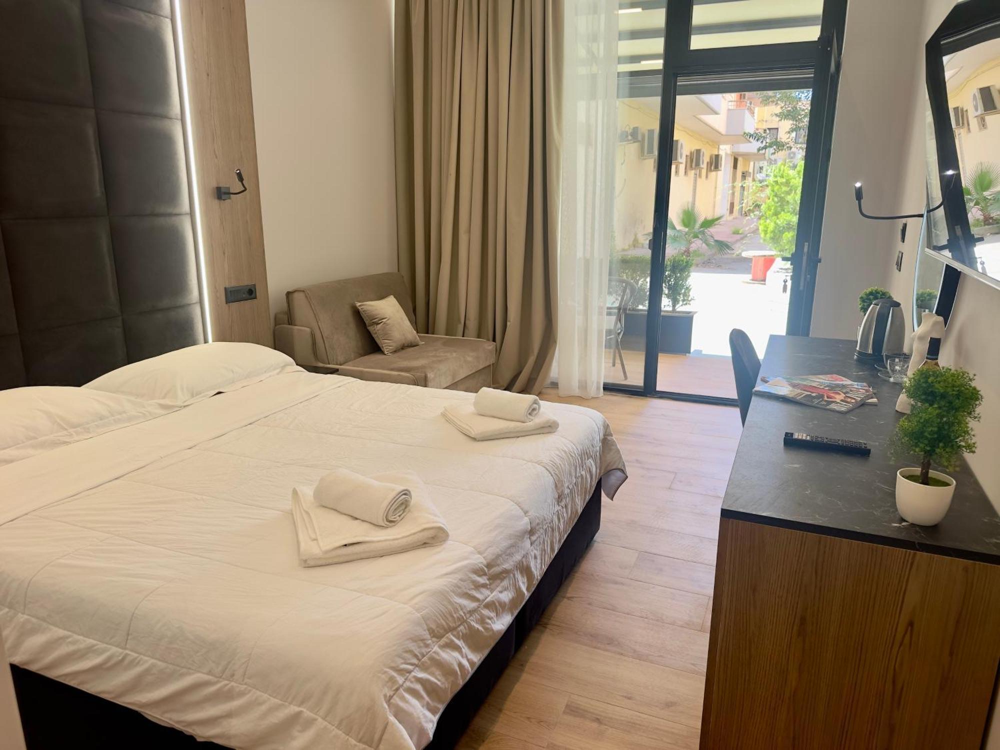 Elmar Comfort Vlorë Εξωτερικό φωτογραφία